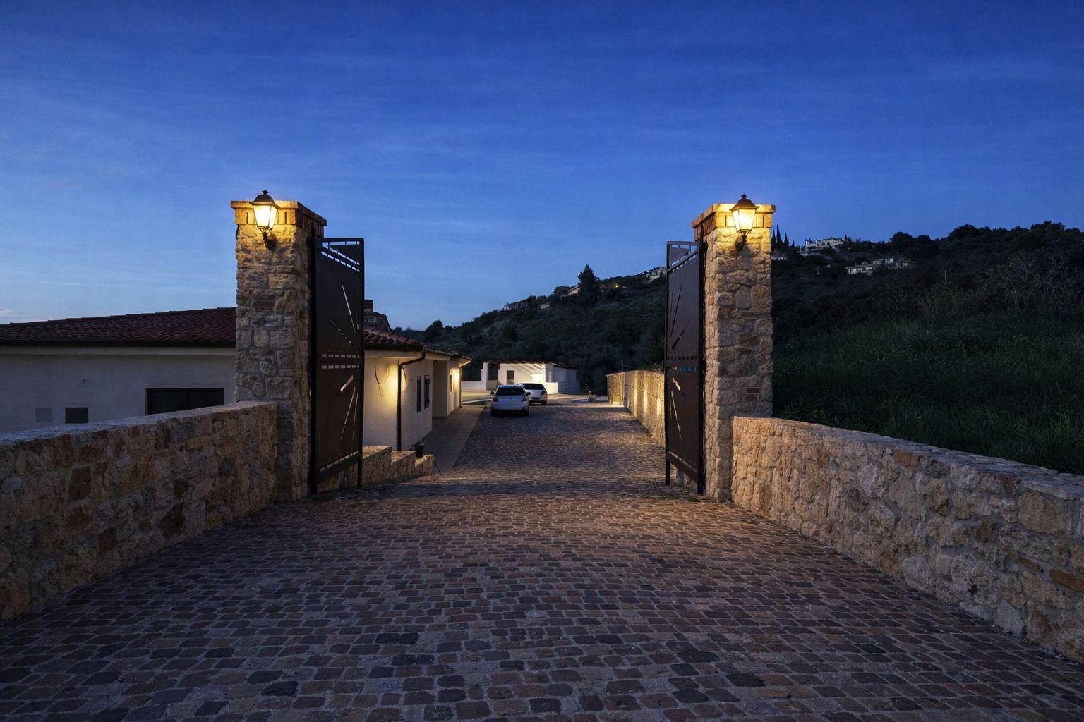 Ingresso illuminato